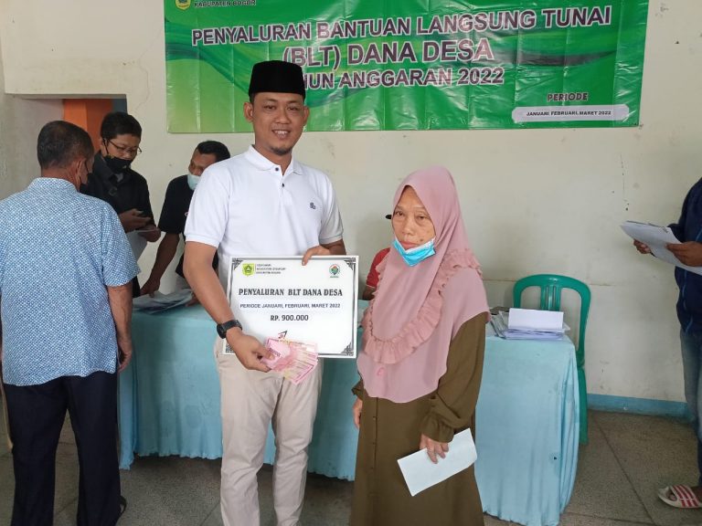 Bagikan BTL DD, Edi Yusuf: Semoga Bermanfaat untuk Warga