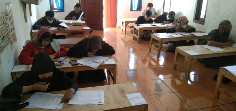 Bantu Cerdaskan Masyarakat, PKBM Mawar 2  Berupaya Kejar Ketertinggalan Warga Belajar