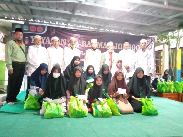 Momentum Ramadhan, Yayasan Ar-Rahmah Gelar Bukber dan Santunan Anak Yatim