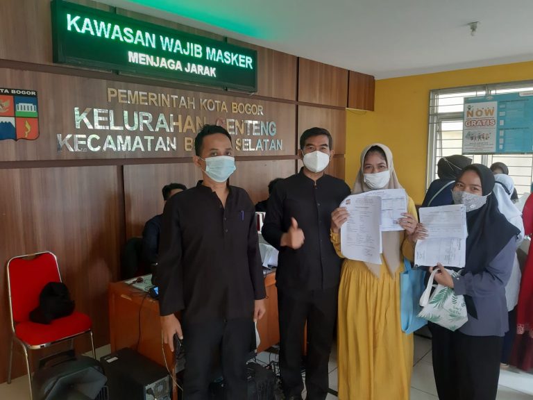 Disdukcapil Kota Bogor Jemput Bola di Sindang Barang dan Genteng