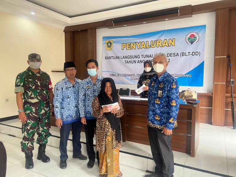 Jelang Lebaran, Desa Citaringgul Bagikan BLT-DD