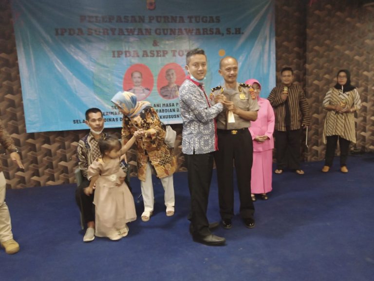 Masuki Masa Purnabakti, Kompol Bayu Beri Reward Anggotanya