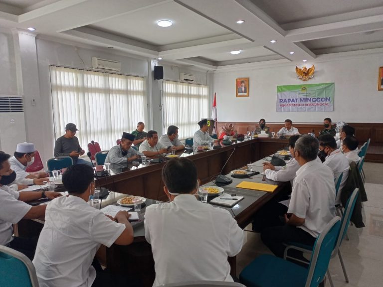 Rapat Minggon, Camat Klapanunggal Evaluasi Kegiatan Desa
