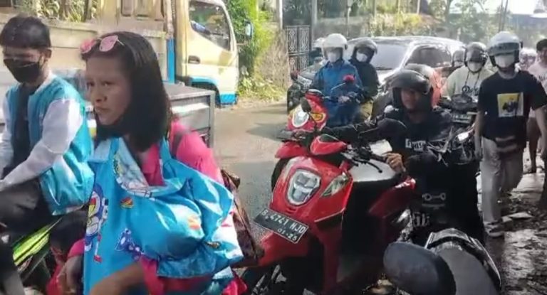 Kemacetan Mengular di Jalan Rusak Ciampea-Rancabungur