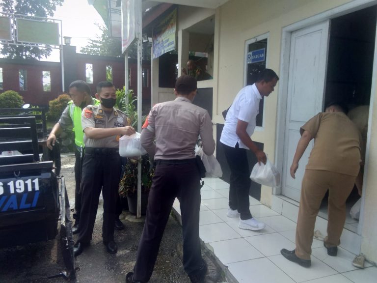 BBH Bantu Korban Banjir di Cicarewet