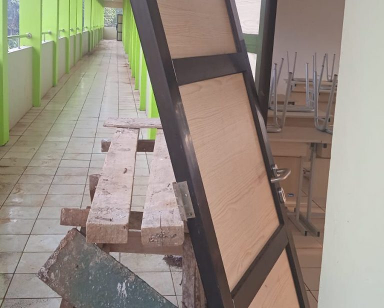 Belum Digunakan, Gedung SMPN 4 Gunung Putri dan GOM Sudah Memprihatinkan