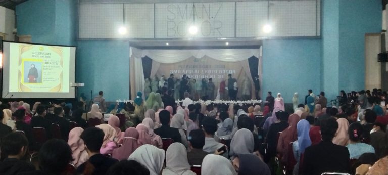Siswa SMAN 7 Lulus 100 Persen