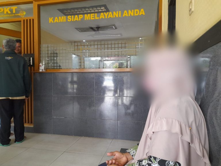 Lakukan Pengeroyokan dan Mencekik, AS Polisikan Tetangganya