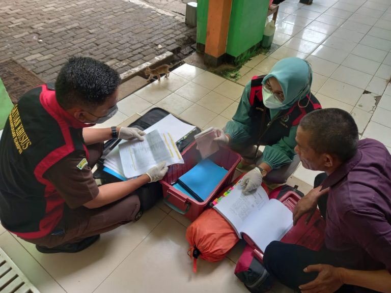 Dana BOS Diduga Disalahgunakan, Kejaksaan Geledah Sekolah SMK Mandiri