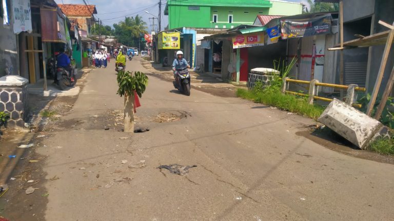 Jembatan di Jalan Ace Tabrani Alami Kerusakan