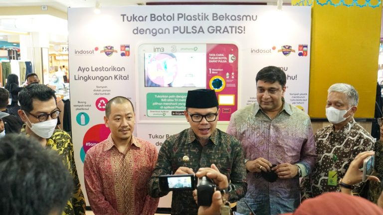 Brilian, Indosat Ooredoo Hutchison Luncurkan Program Sampah Jadi Pulsa