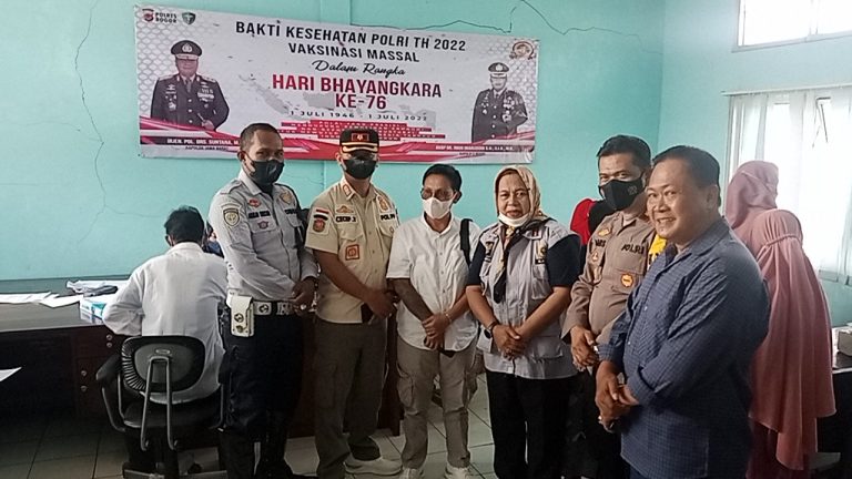 HUT Bhayangkara, Polsek Leuwiliang Gelar Bakti Kesehatan