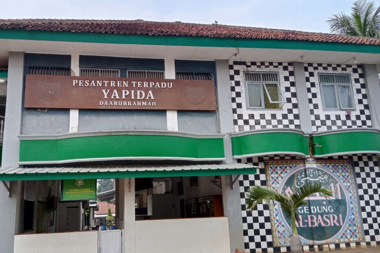 Ubah Sistem Manajemen Ponpes