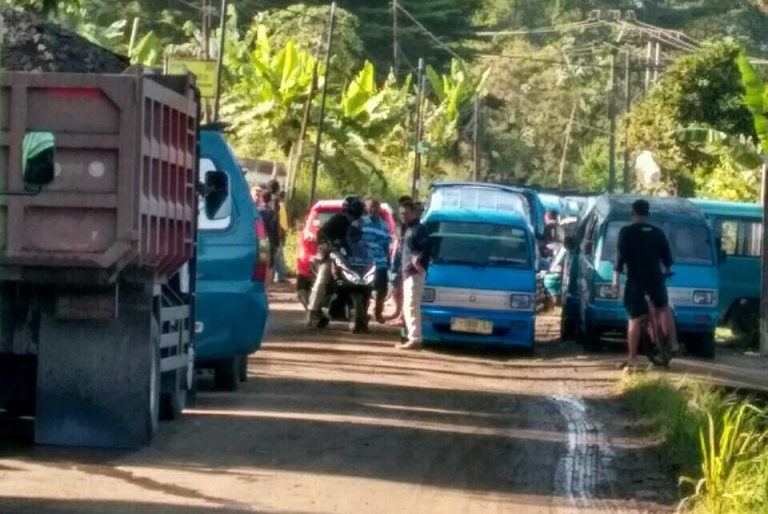Buntut Demo Sopir Angkot, CBA Minta Menteri Eveluasi Kinerja WIKA