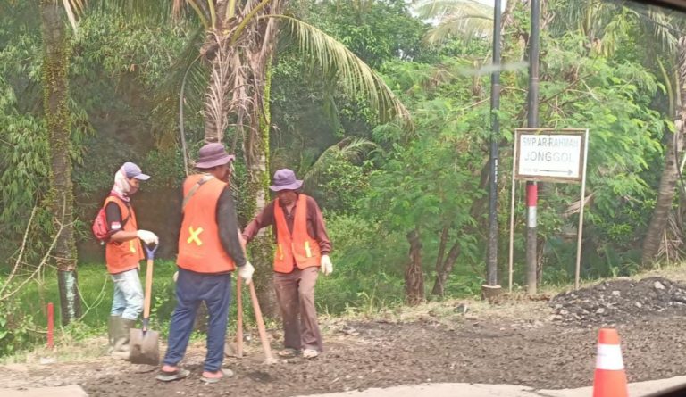 Jalur Jonggol-Cianjur Mulai Diperbaiki