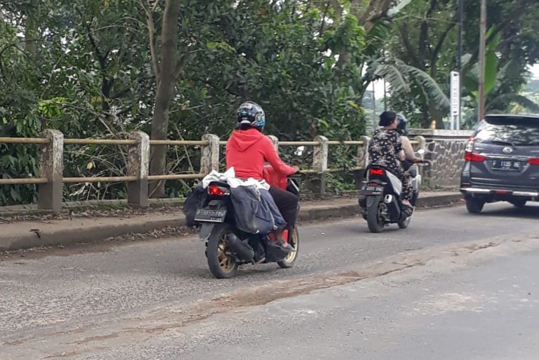 Kades Sirnagalih Minta Pemprov Gercep Tangani Jembatan Cipaeh