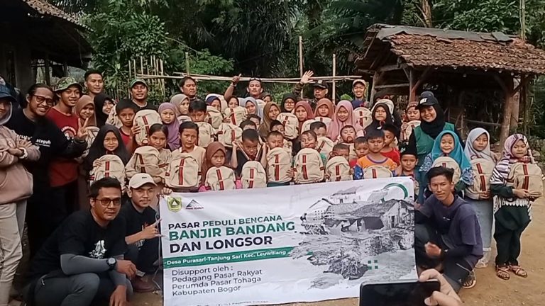 Perumda  Pasar Tohaga Salurkan Bantuan