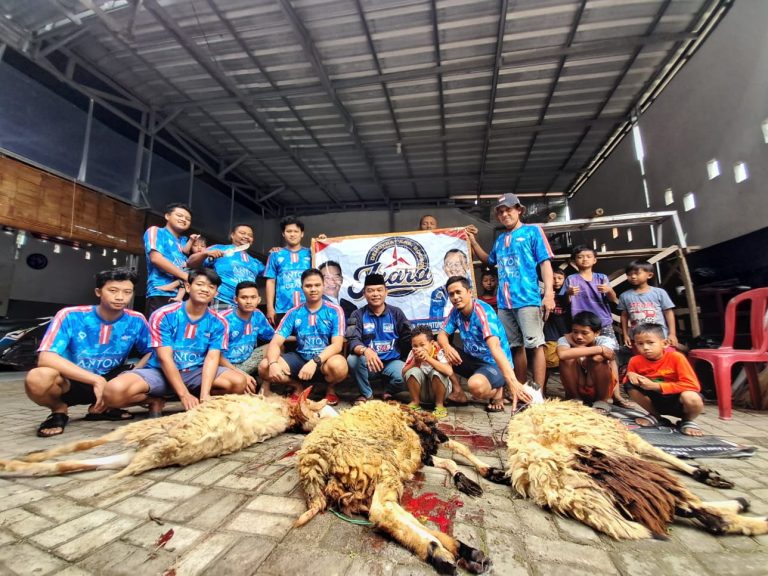 Rumah Aspirasi Anton Suratto Qurban Lagi Salurkan Daging ke Warga yang Membutuhkan