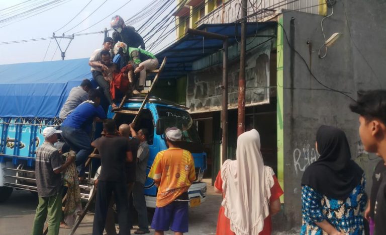 Nyaris Tewas, Kuli Bangunan Tersetrum Saat Renovasi Rumah