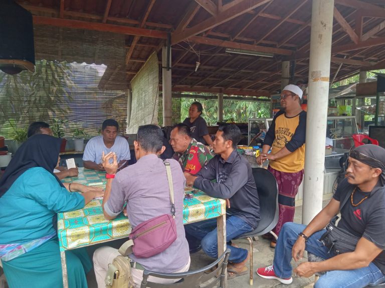 Kesal dan Marah, Warga Telukpinang Geruduk Kolam Renang Marinas