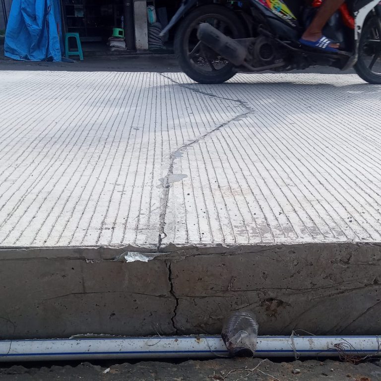 Keren, Baru Digelar Beton Sudah Patah, Konsultan Pengawas Hentikan Pekerjaan