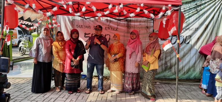 UMKM Desa Ragajaya Sambut HUT RI dengan Gebyar Bazar untuk Warga