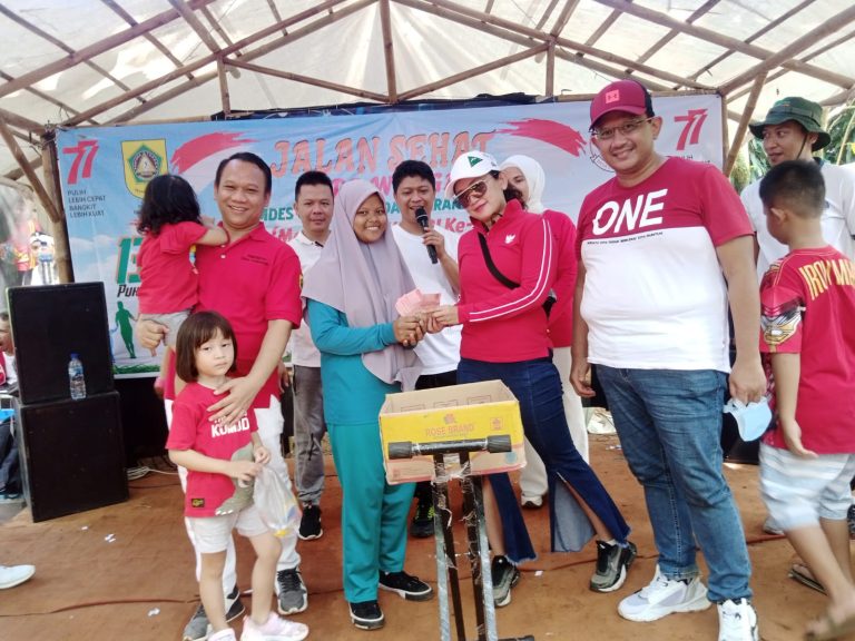 Sapa Warga, Udin Saputra Adakan Jalan Sehat 