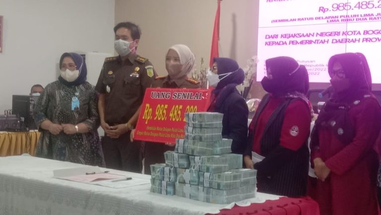 Kejari Kembalikan Dana Hasil Korupsi Kasus BOS