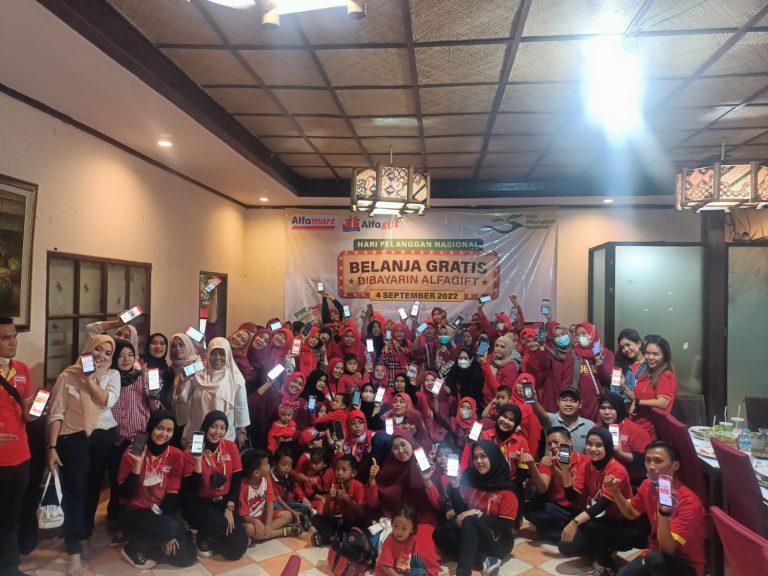 Hapelnas, Alfamart dan Alfagift Ajak Pelanggan Lebih Smart & Green 