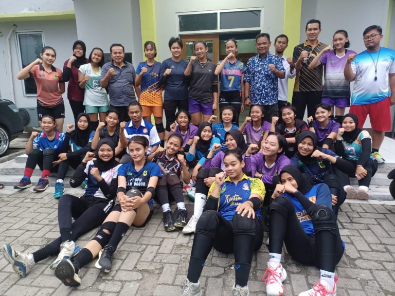 Dechan Kunjungi dan Support Latihan Tim Voli Kabupaten Bogor