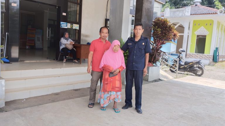 Nenek di Cigudeg Keluhkan tak Pernah Dapat Bantuan