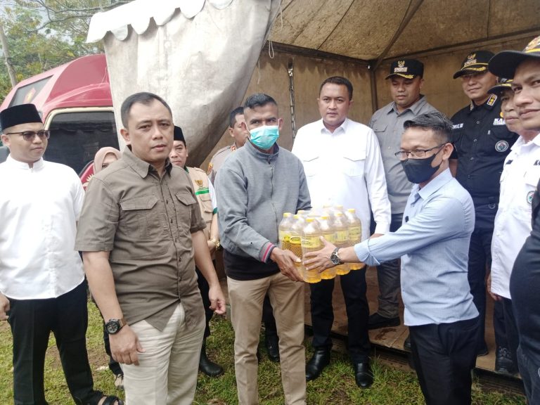 Ketua Dewan Kunjungi Warga Terdampak Pergeseran Tanah