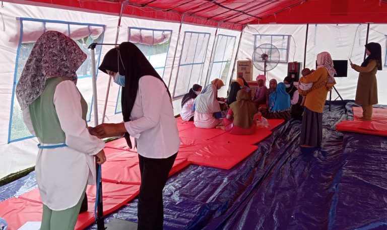 Korban Tanah Bergerak Bojong Koneng Mulai Terserang Ispa 