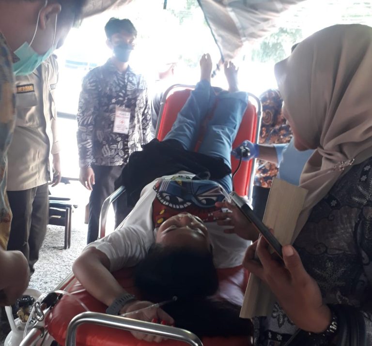 Ibu Muda di Jonggol Pingsan Saat Donor Darah