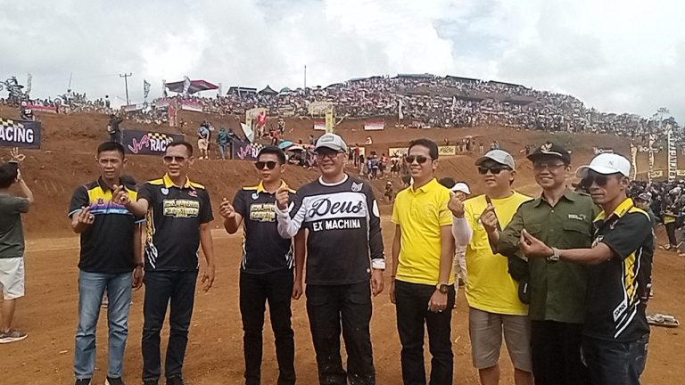 Cileuksa Open Grasstrack Sedot Ribuan Penonton