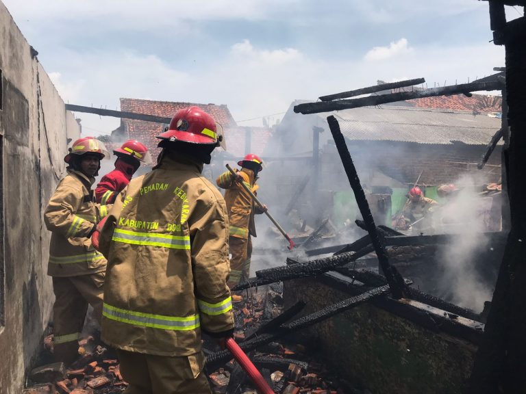 Satu Unit Rumah di Jasinga Habis Dilalap Si Jago Merah