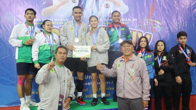 Ganda Campuran Sabet Emas, Cabor Badminton Over Target
