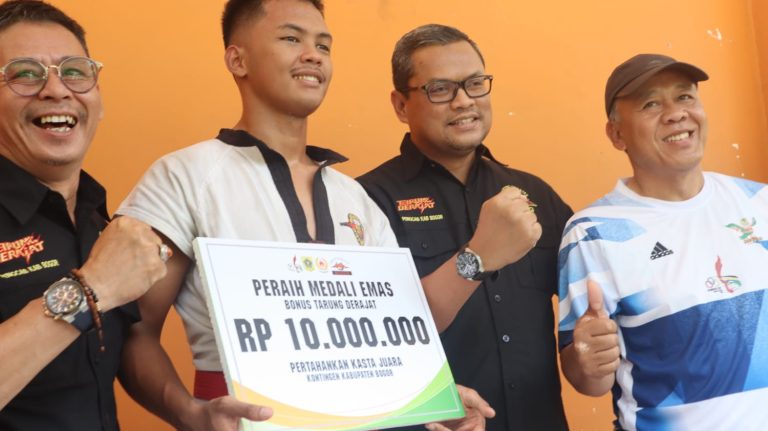 Petarung Kabupaten Bogor Sukses Tambah Emas Bagi Kontingen Kabupaten Bogor