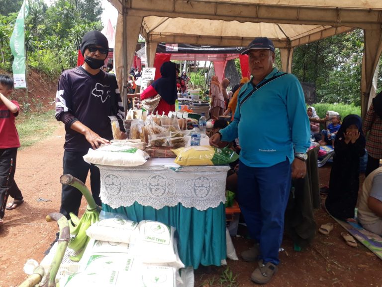 Pesona Sagatan Jonggol Gelar Pasar Pasisian Leuweung 