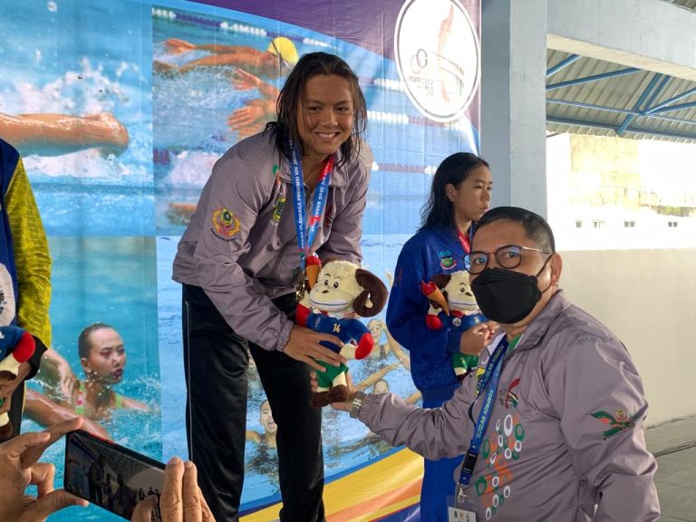 Adelia Atlet Renang Kabupaten Bogor Sabet Emas 50 Meter Gaya Dada Putri