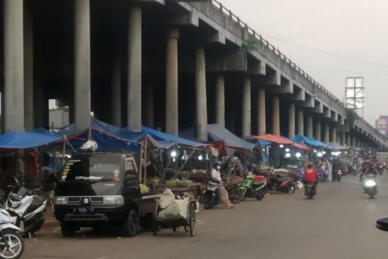 Pol PP Kabupaten Bogor  Janji Bakal Gusur PKL Cileungsi