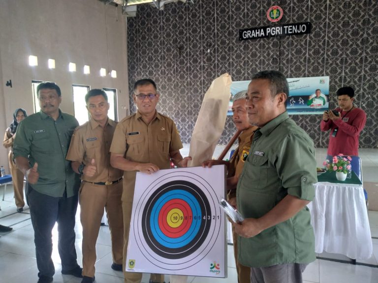 Dispora Kabupaten Bogor Kembali Salurkan Bantuan Alat Ortrad