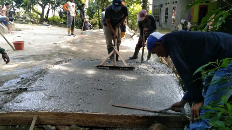 Melalui Samisade, Pemdes Sukasirna Benahi Jalan Agar tak Cemburu 
