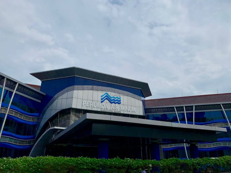 Perumda Tirta Kahuripan Torehkan ‘Tinta Emas’ 2022