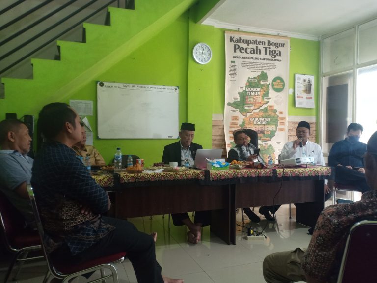Nugraha Sorot Berkas Administrasi Pemekaran Bogor Timur