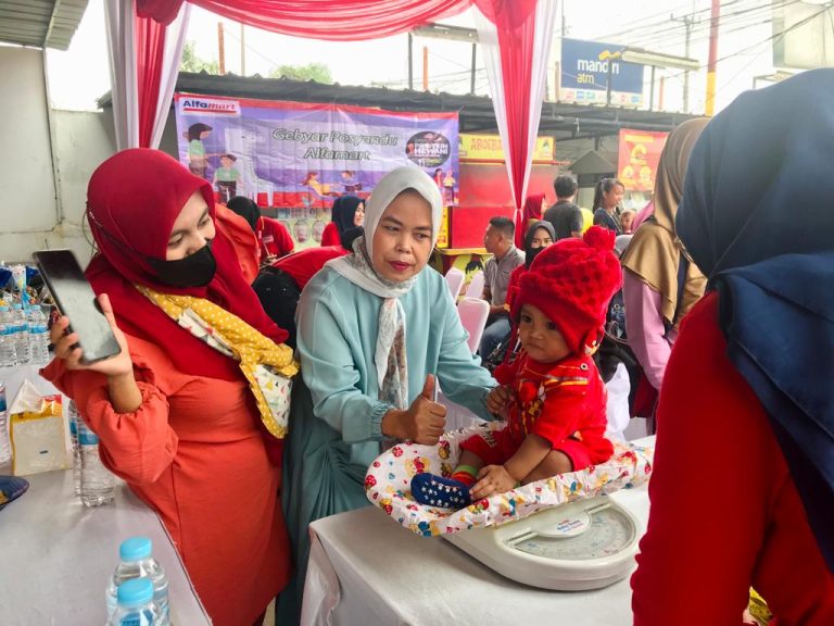 Peringati Hari Gizi Nasional, Alfamart Adakan Pemeriksaan Kesehatan Gratis