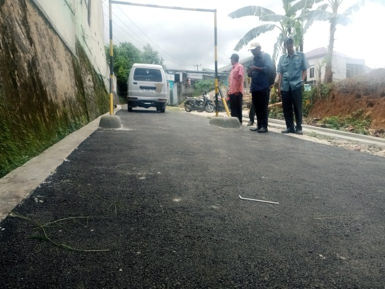Bangun Jalan Desa, Irigasi dan TPT, Samisade di Sadengkolot Rampung