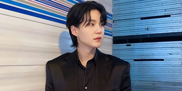 Heboh! Suga Bakal Adakan Tour 3 Hari di Indonesia