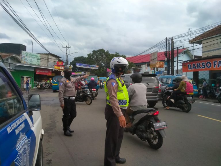 Jalan Raya Dramaga Kerap Macet Parah, Pertigaan Duta Berlian, Babakan, JLD dan Brabas Harus Dilarang Belok