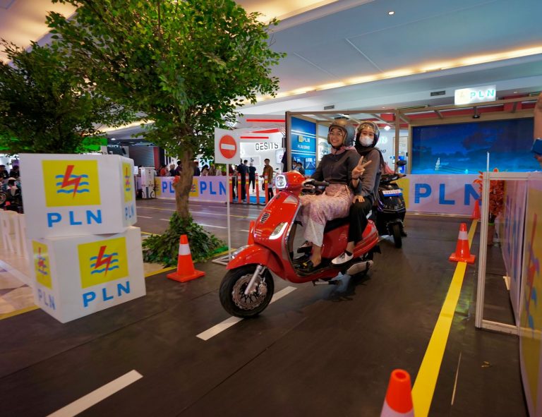 Kendaraan Listrik Jadi Upaya Penurunan Emisi Karbon, Begini Perhitungan Emisinya Menurut PLN